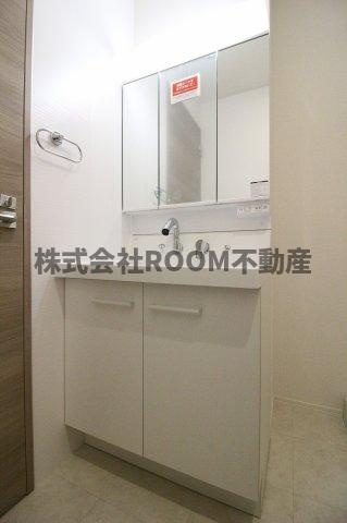 ヴェルデ・ルーチェの独立洗面台|独立洗面化粧台付き