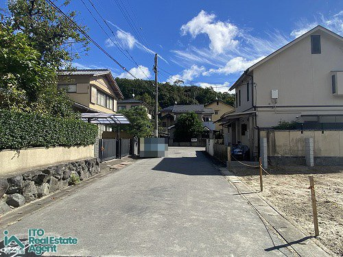 岩倉長谷町 新築戸建の前面道路含む現地写真