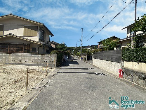 岩倉長谷町 新築戸建の前面道路含む現地写真