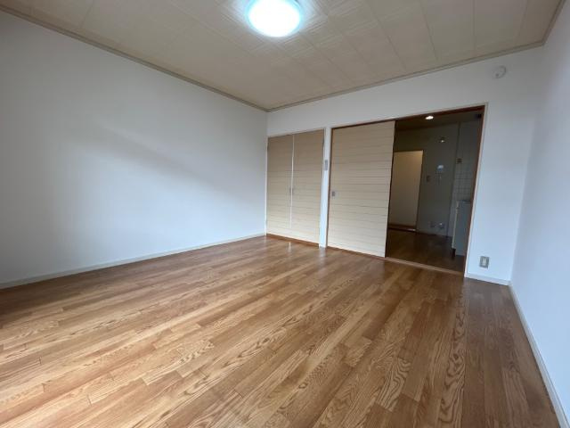 タウニー緑ケ丘の内装|洋室