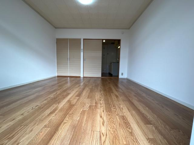 タウニー緑ケ丘の内装|洋室