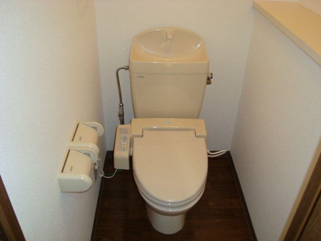 シュー・フルールのトイレ|シャワー付トイレ