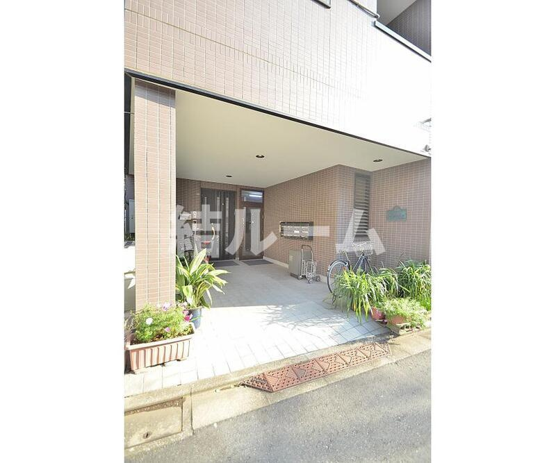 豊島区南長崎５丁目の賃貸マンションのエントランス