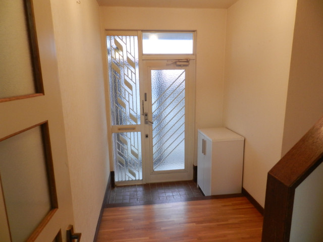 白鳥台２丁目大友借家の玄関