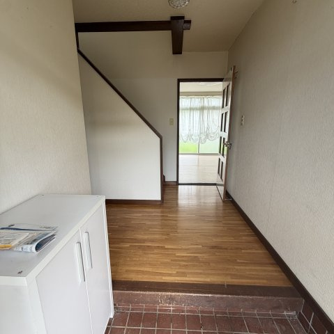 室蘭市白鳥台２丁目21-4APの居間・リビング