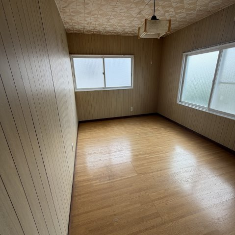 室蘭市白鳥台２丁目21-4APの居間・リビング