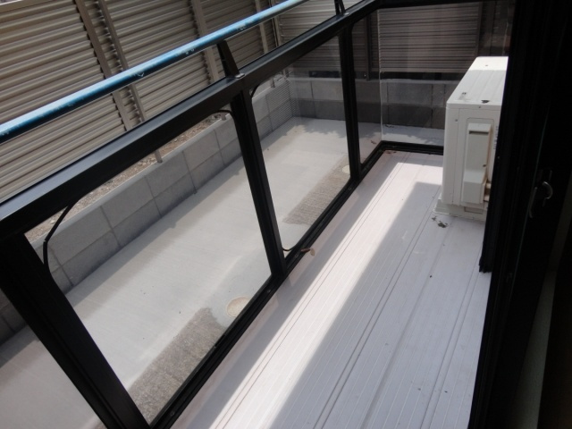 アネックス塩屋のバルコニー