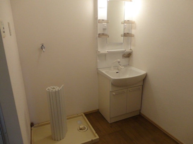 アネックス塩屋の洗面所