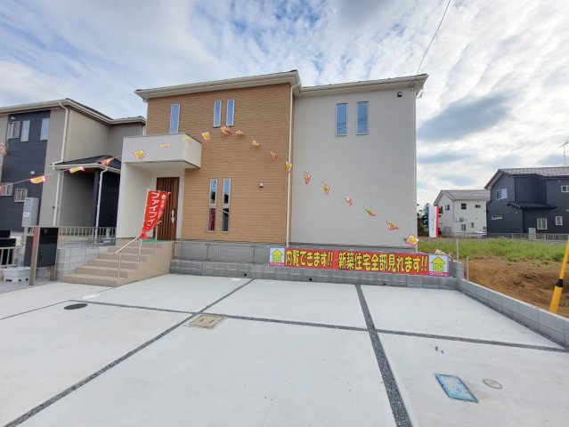 坂東市辺田　全3邸の駐車場|〇３号棟〇
カースペース並列2台駐車可！車の出し入れも楽々できます♪
2025年10月撮影