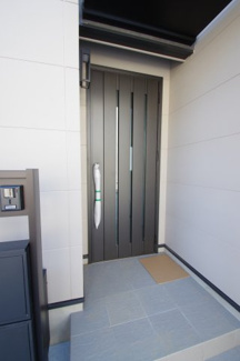 【エントランス】 | 【仲介手数料無料！！】稲城市平尾4丁目　新築戸建て（全16棟）6号棟　5880万円