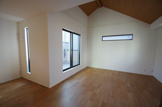 【居間・リビング】 | 【仲介手数料無料！！】稲城市平尾4丁目　新築戸建て（全16棟）6号棟　5880万円 | LDK20.62帖