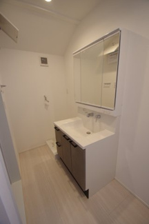 【脱衣所】 | 【仲介手数料無料！！】稲城市平尾4丁目　新築戸建て（全16棟）6号棟　5880万円