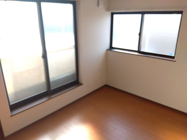 ハッピーロードBの洋室