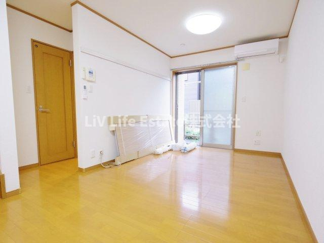 せせらぎ夏秋の居間・リビング