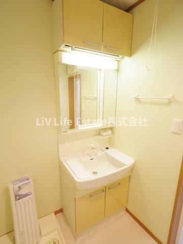 せせらぎ夏秋の洗面所