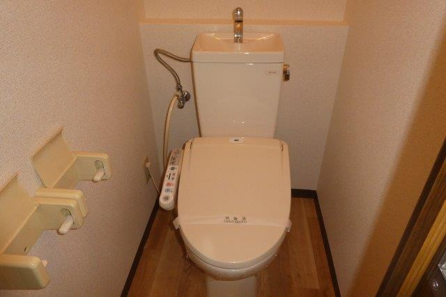 プレッソ・リーヴァⅠのトイレ|ウォシュレット