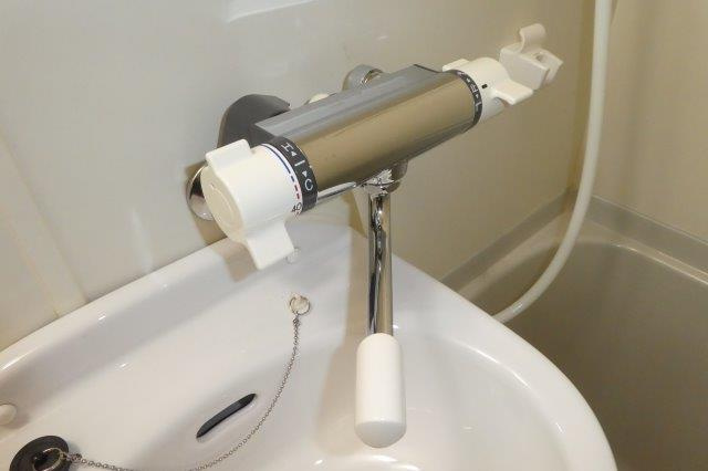 プレッソ・リーヴァⅠの浴室|サーモスタッド付き水栓