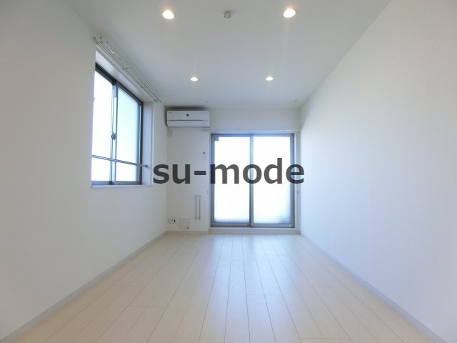 リブリ・千里丘東の洋室