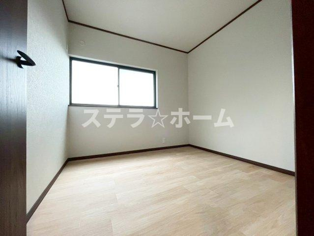 横堤3 中古戸建の洋室|使い勝手のいい洋室です