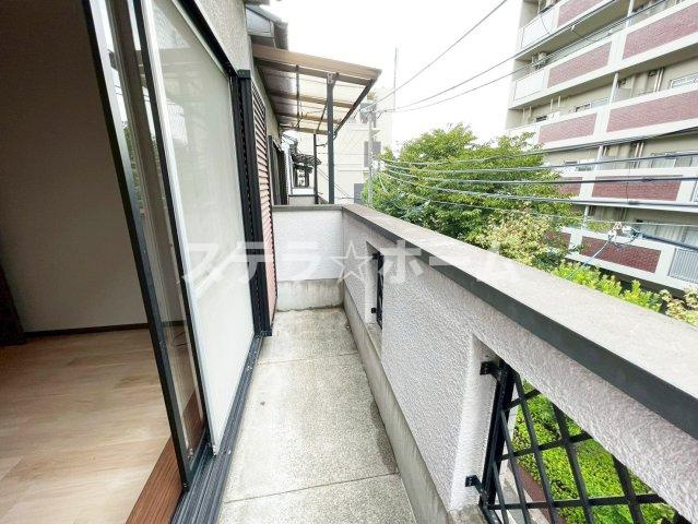 横堤3 中古戸建のバルコニー|外からの目が気にならないバルコニーで洗濯物が干せます