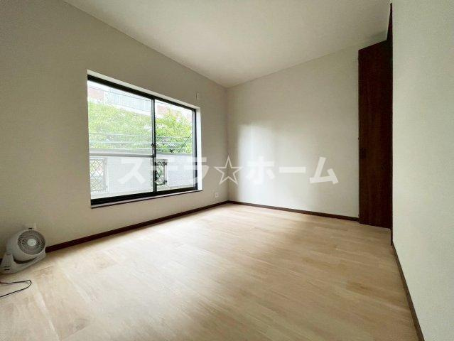 横堤3 中古戸建の洋室|洋室です