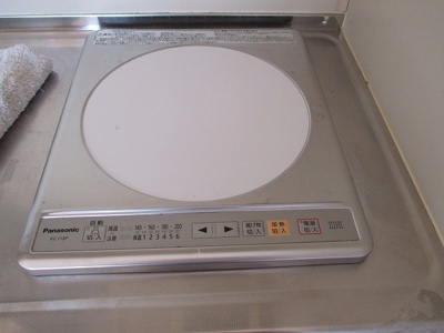 【キッチン】 | ハイム鳩ヶ瀬 | IHコンロはお掃除が楽ですよ