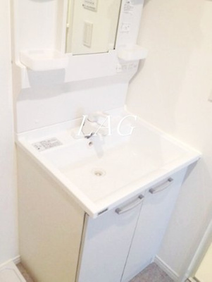 【洗面所】 | ライフ目黒 | 独立洗面台です。