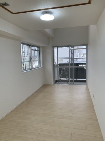 アーサヒルズD棟の洋室