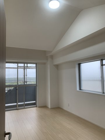 アーサヒルズD棟の洋室