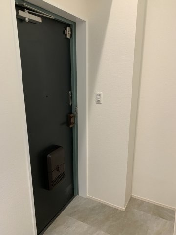 アーサヒルズD棟の玄関