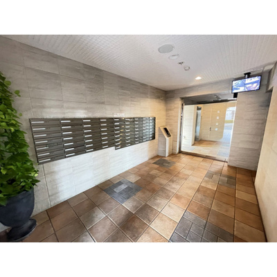 【ロビー】 | イースト フルハウス