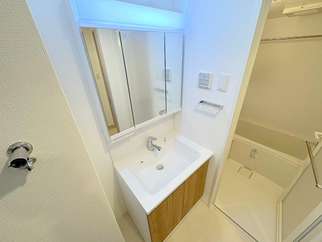 スプランディッド新大阪Ⅵの独立洗面台