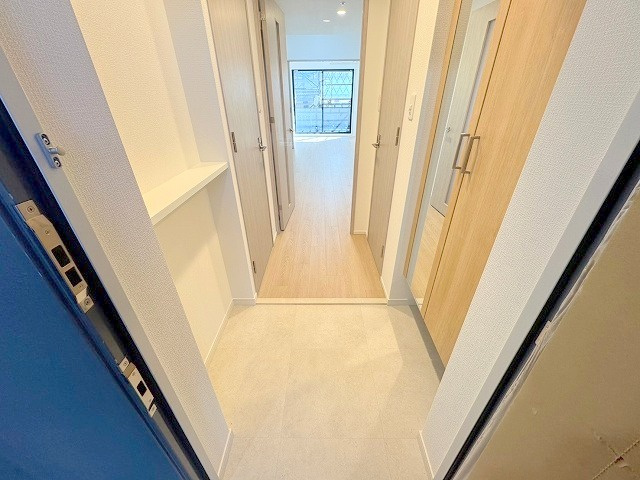 スプランディッド新大阪Ⅵの玄関