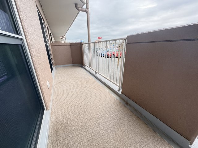 サンヴェール朝霧が丘A棟のバルコニー