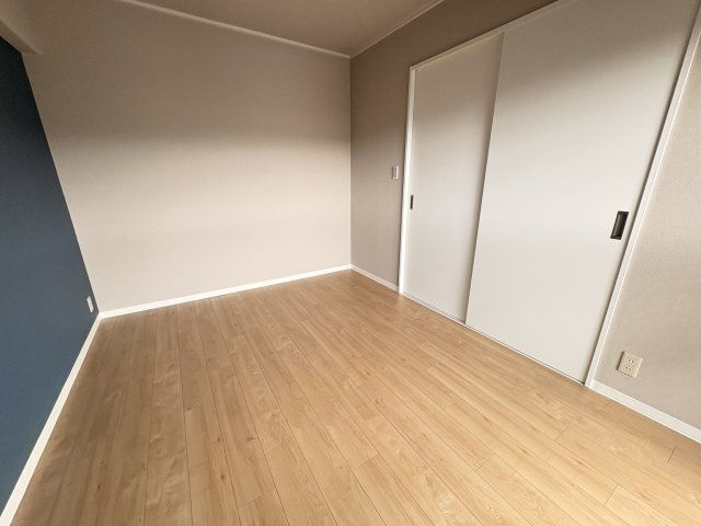 サンヴェール朝霧が丘A棟の洋室