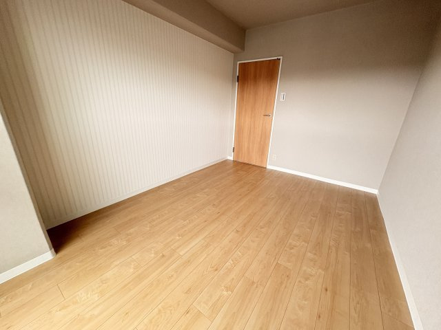 サンヴェール朝霧が丘A棟の洋室