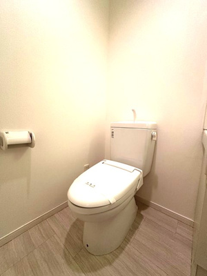 【トイレ】 | ボヌール | 人気のバストイレ別です♪トイレが独立していると使いやすいですよね☆冬に特に嬉しい暖房便座機能も完備☆