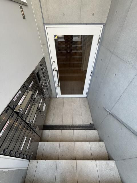 ＢＲＩＣＫ　ＲＥＳＩＤＥＮＣＥ　目黒本町のエントランス