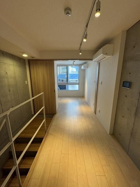 ＢＲＩＣＫ　ＲＥＳＩＤＥＮＣＥ　目黒本町の居間・リビング