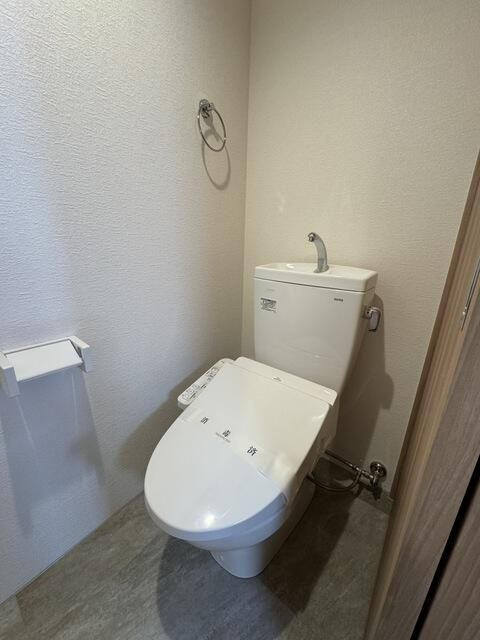 ＢＲＩＣＫ　ＲＥＳＩＤＥＮＣＥ　目黒本町のトイレ