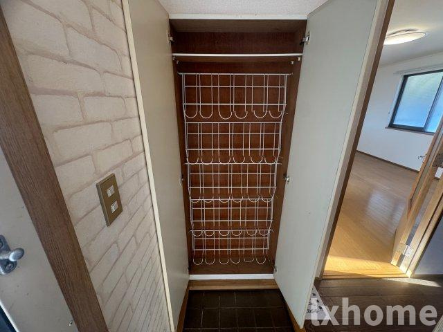 富士ハイツの玄関|明るい玄関です