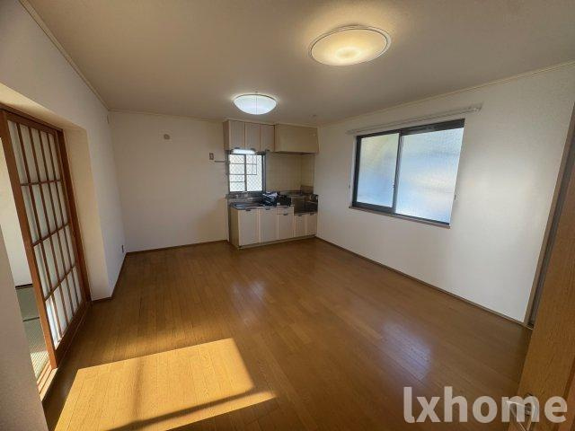 富士ハイツの居間・リビング|こちらのリビングで趣味の時間をお楽しみください