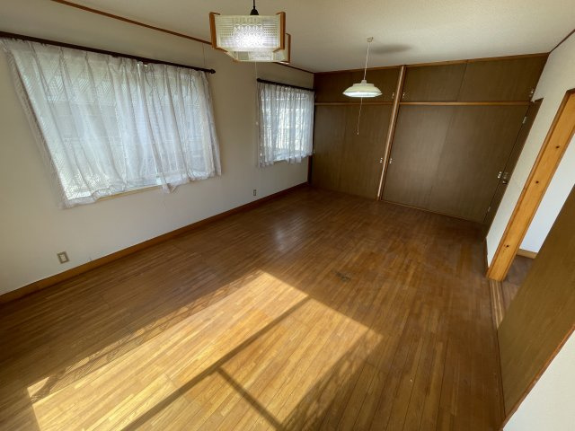 白子町関中古戸建の洋室