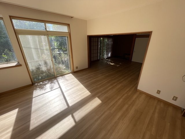 白子町関中古戸建の居間・リビング