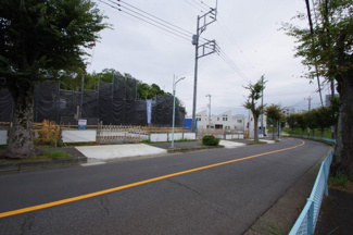 【前面道路含む現地写真】