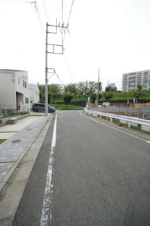 【周辺】 | 【仲介手数料無料！！】稲城市平尾4丁目　新築戸建て（全16棟）8号棟　6180万円