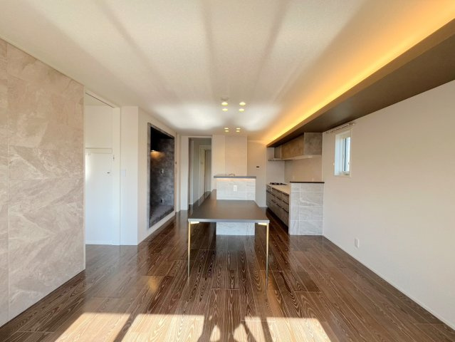 トラピッチェエメラルドの居間・リビング