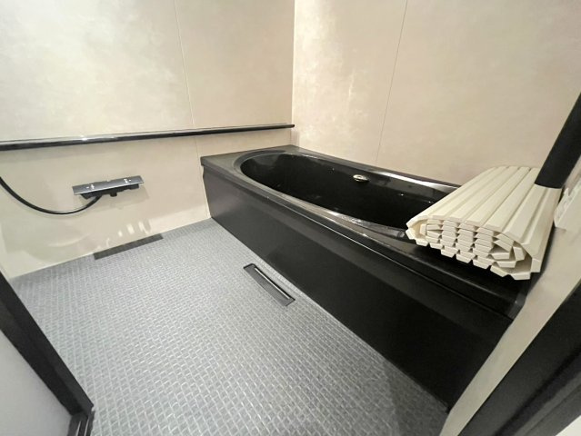 トラピッチェエメラルドの浴室