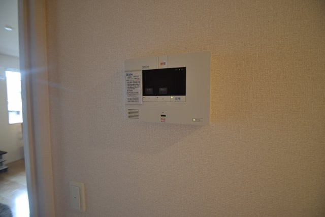 フルールポワールの設備|TVモニター付きインターホン