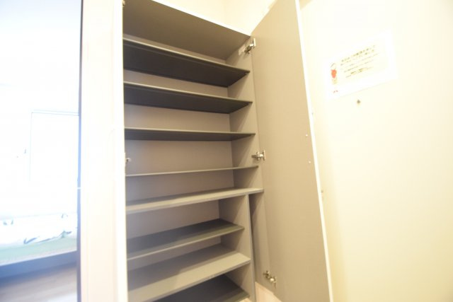 フルールポワールの玄関|大容量のシューズボックス